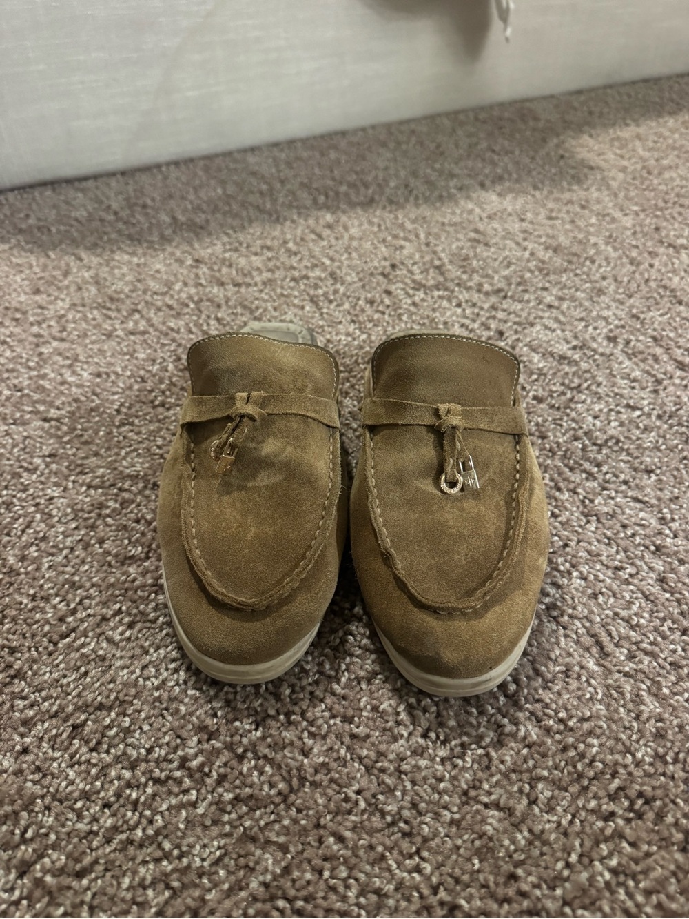 Woman’s look alike Lora p shoes
